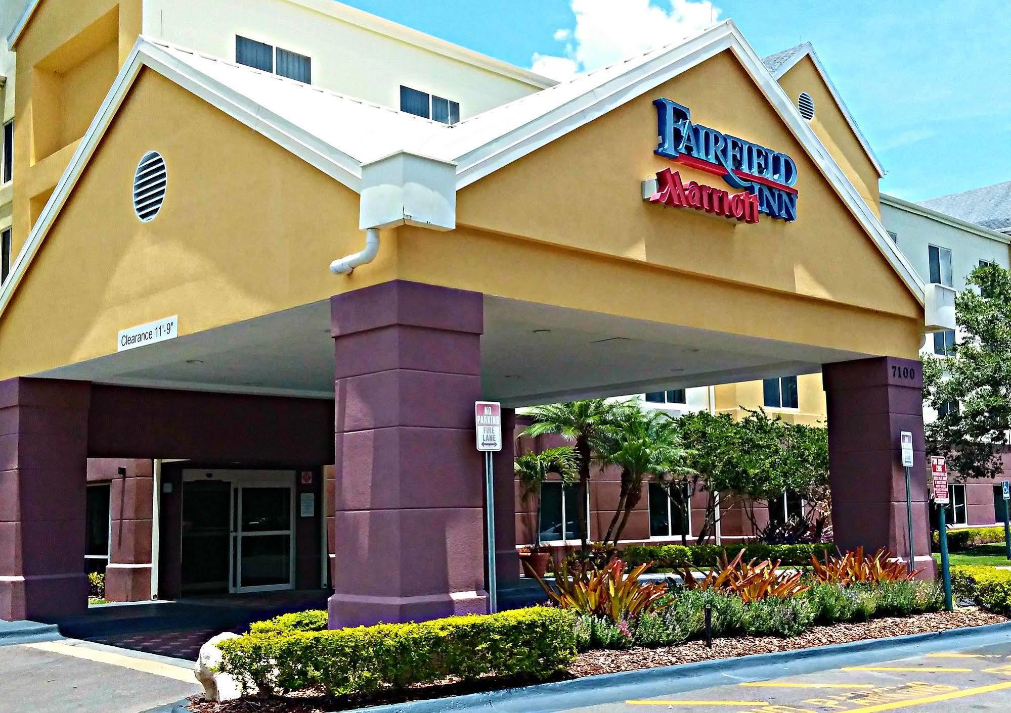 Fairfield Inn Orlando Airport מראה חיצוני תמונה